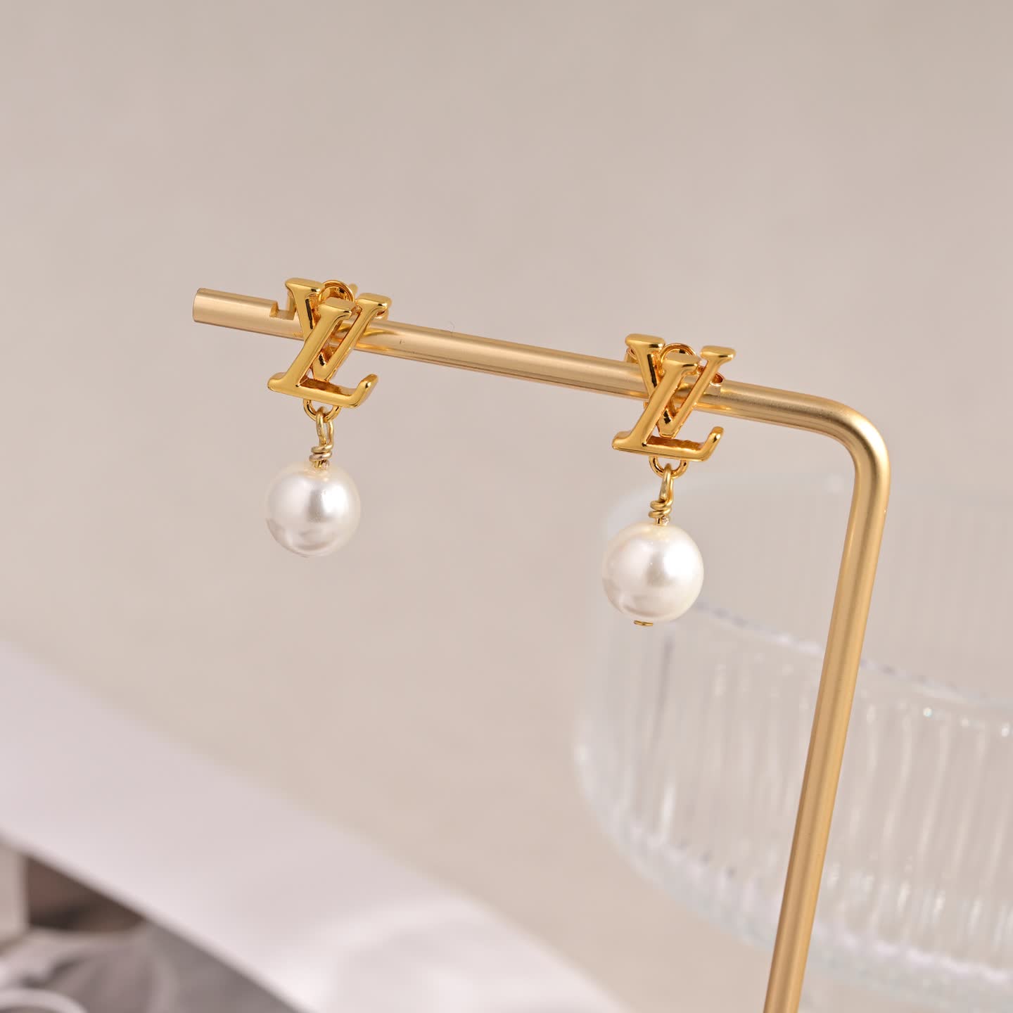 Louis Vuitton LV Iconic Louisa Earrings